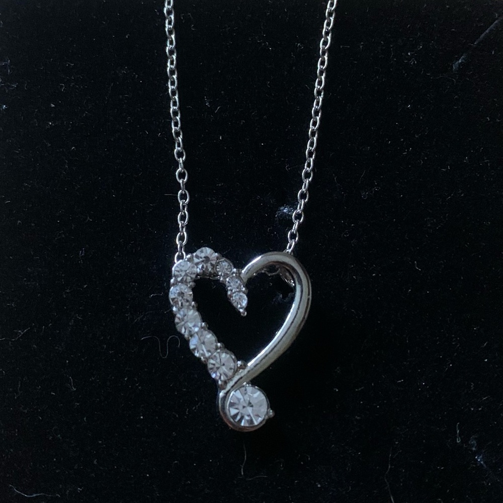 NWOT  Silver Tone and CZ Crystal Heart Pendant Necklace - 18"